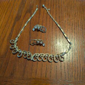 Sarah Coventry Necklace and Earing set